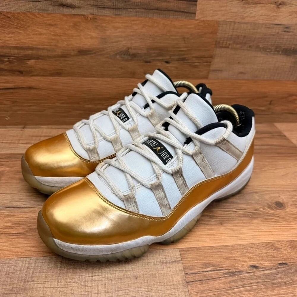 Nike Air Jordan 11 Low Closing Ceremony Men’s Size 10 White Athletic Sneakers